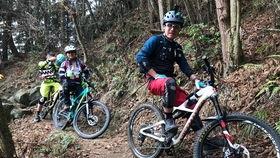 国产h2两人骑行视频,畅享绿色出行新风尚