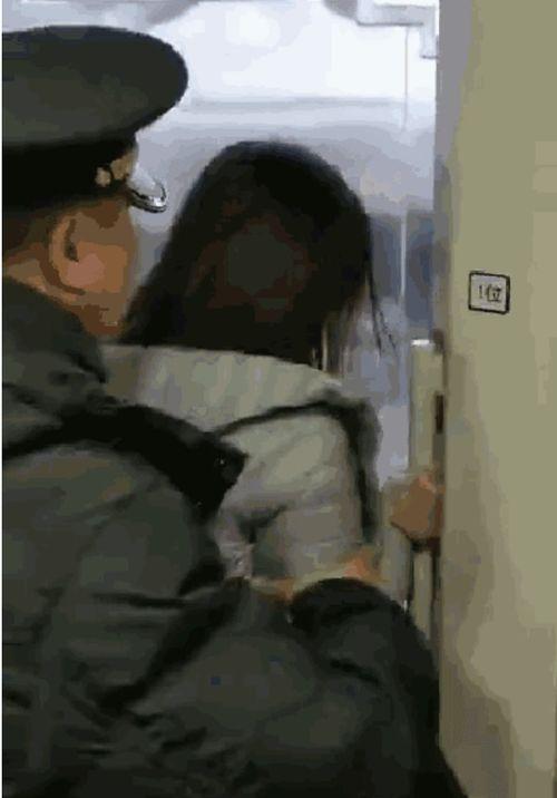 国产吃奶玩乳30分钟视频,30分钟“吃奶玩乳”趣味体验