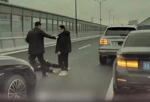 国产车主劝架视频下载